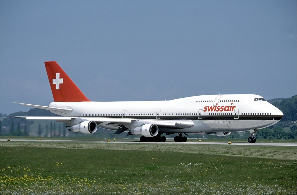 image-8545025-Swissair_Boeing_747-300_at_Zurich_Airport_in_May_1985_version2.w640.jpg